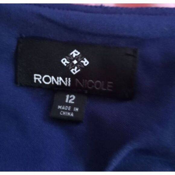 Ronni Nicole red and blue lace maxi dress in size 12 EUC - Picture 6 of 6